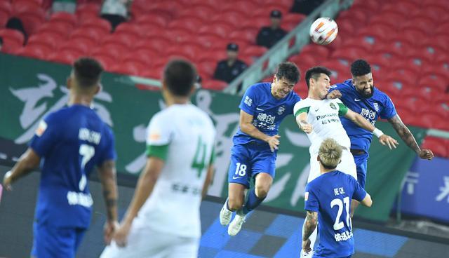 乐竞app体育下载-赛季第1分！卫冕冠军面前浙江变阵止住开局4连败