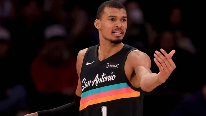乐竞体育登录-11战全胜！马刺创NBA神迹，文班亚马单月数据堪称恐怖|西部|最佳新秀|圣安东尼奥马刺队|俄克拉荷马雷霆队|底特律活塞队_新浪体育_新浪新闻